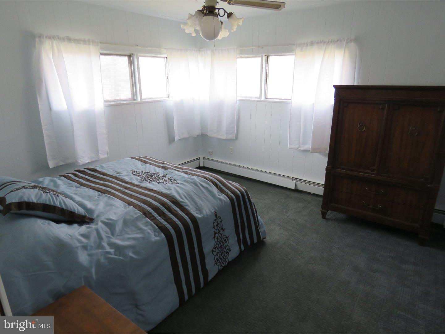 35 Border Rock Road Levittown, PA 19057 - Photo 8 of 10 Gallery Image 8