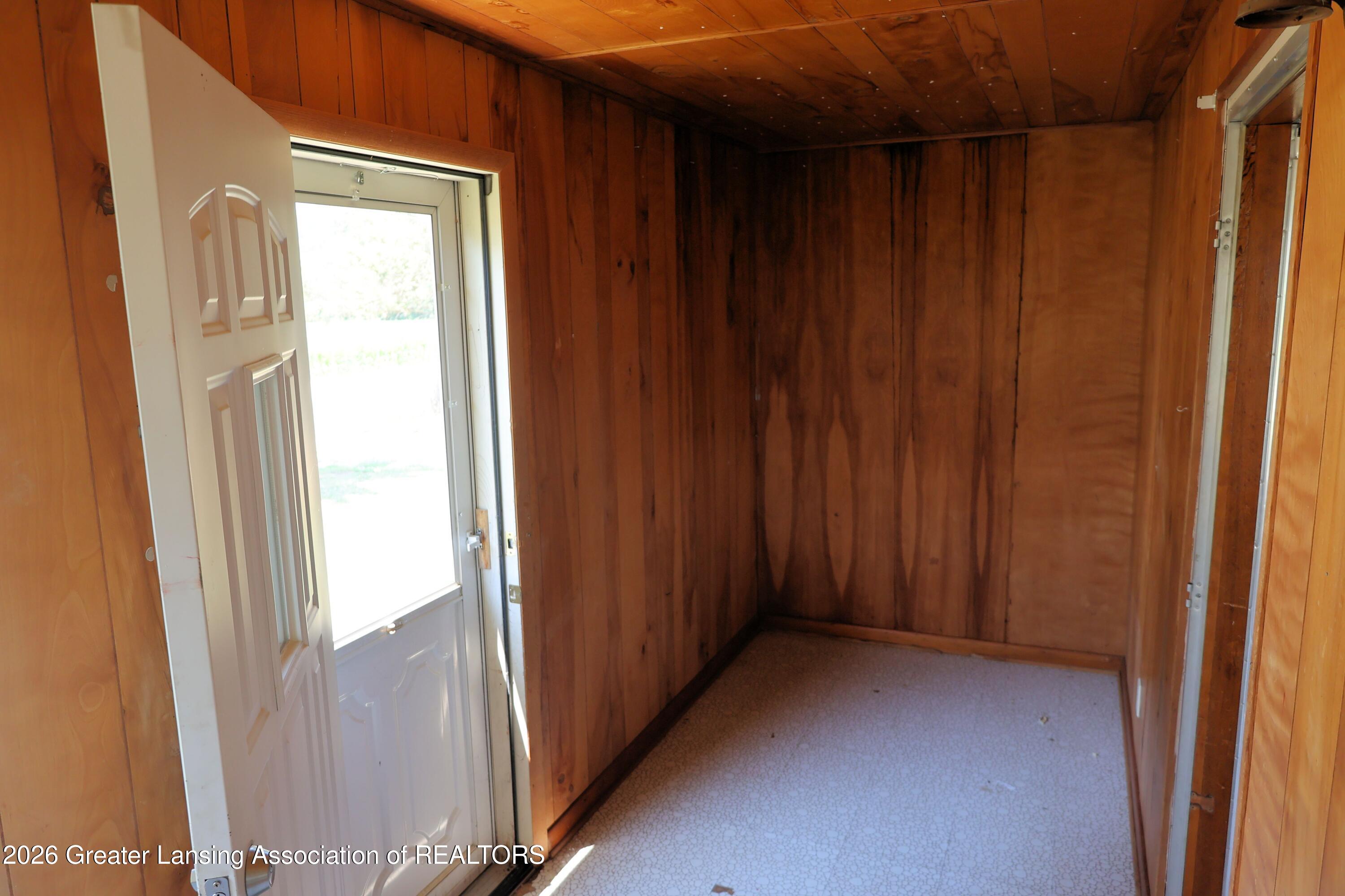 2550 North Airport Road St. Johns, MI 48879 - Photo 9 of 44 7132026 (6)