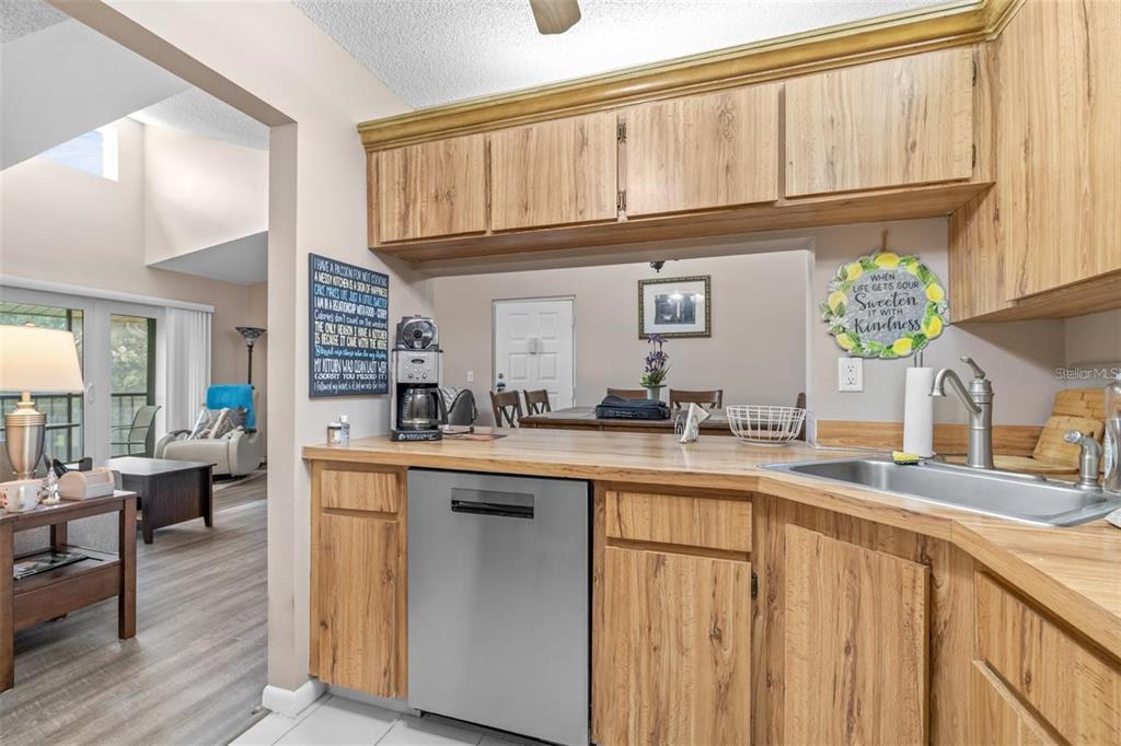 1871 Pine Ridge Way West, Unit H3 Palm Harbor, FL 34684 - Photo 6 of 34