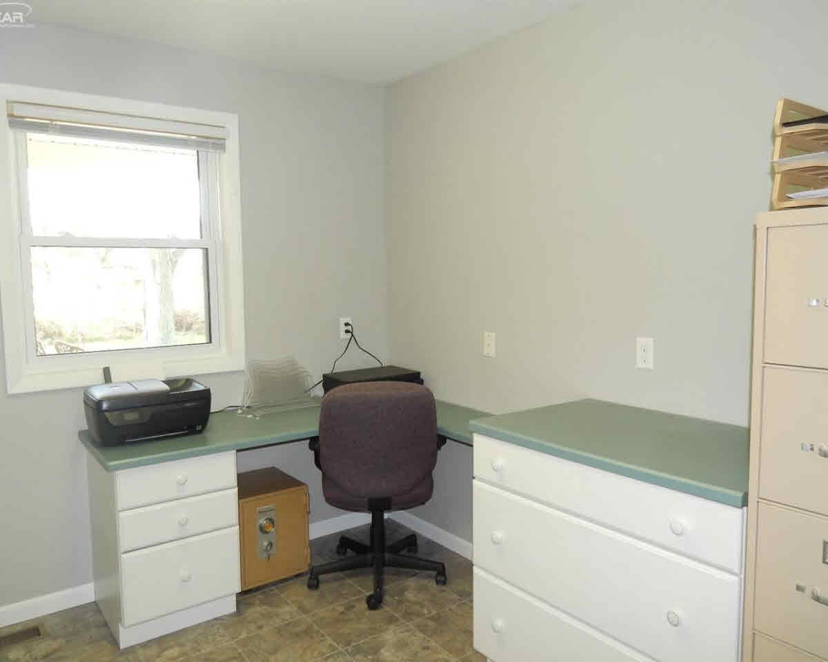 425 Elms Road Flushing, MI 48433 - Photo 32 of 53 21284578-31.JPG