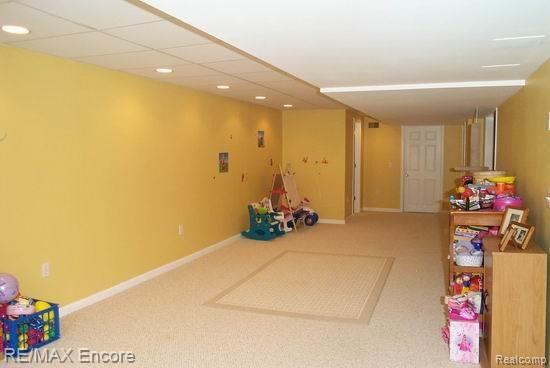 706 Dakota Court Rochester, MI 48307 - Photo 19 of 21 RECREATION ROOM