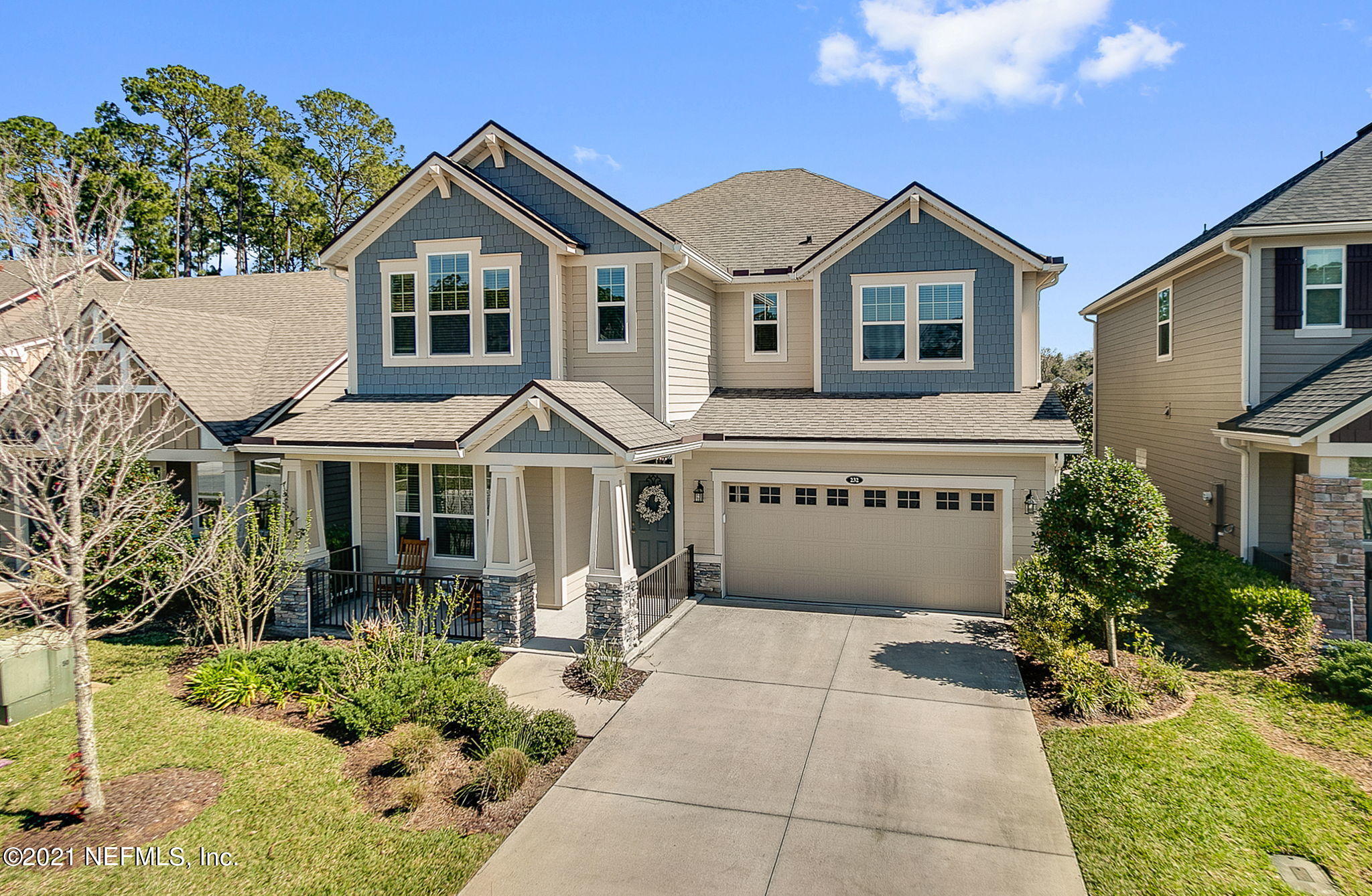 Welcome to 232 Southern Oak Drive!