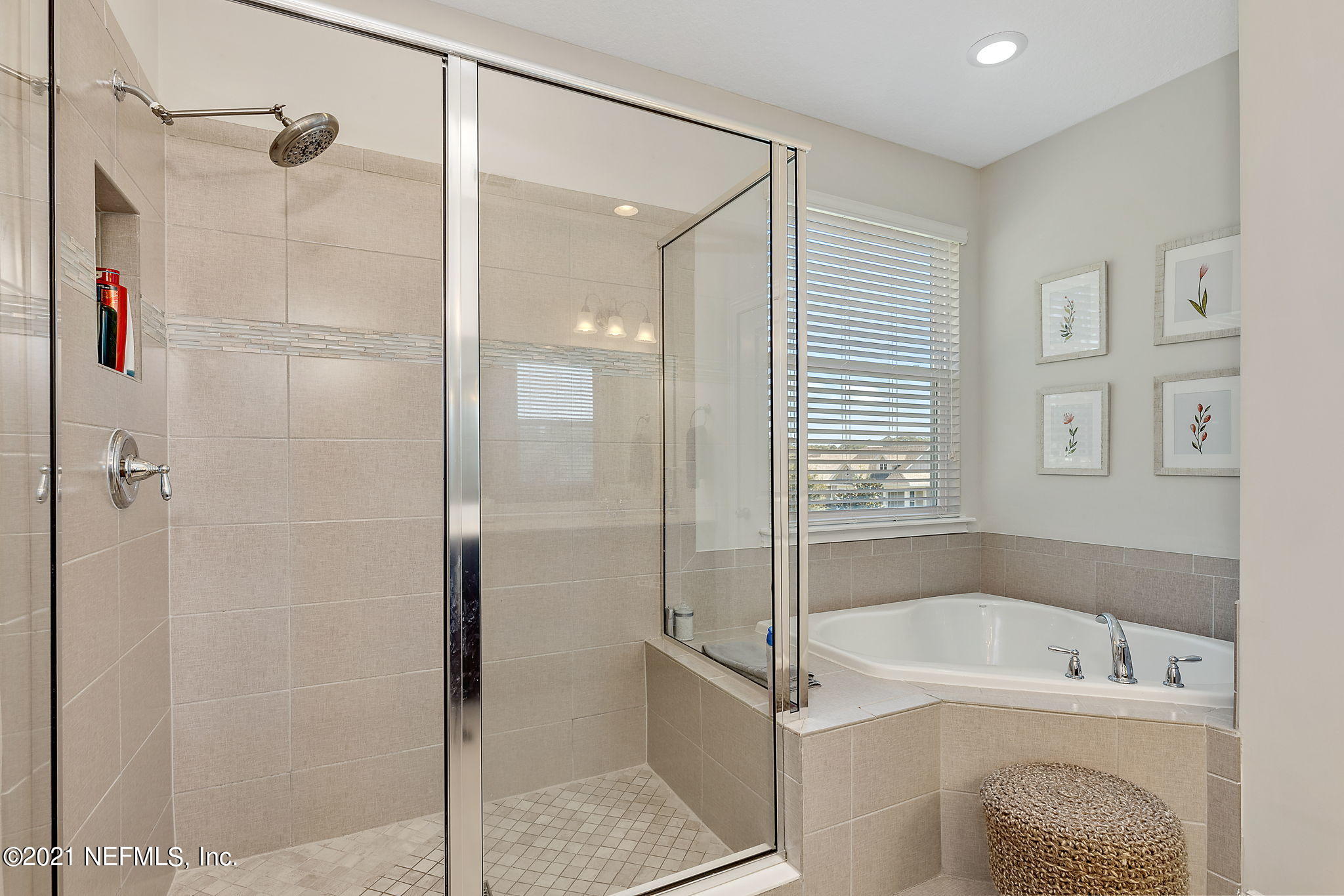232 Southern Oak Drive Ponte Vedra, FL 32081 - Photo 22 of 34 Master Shower and Garden Tub