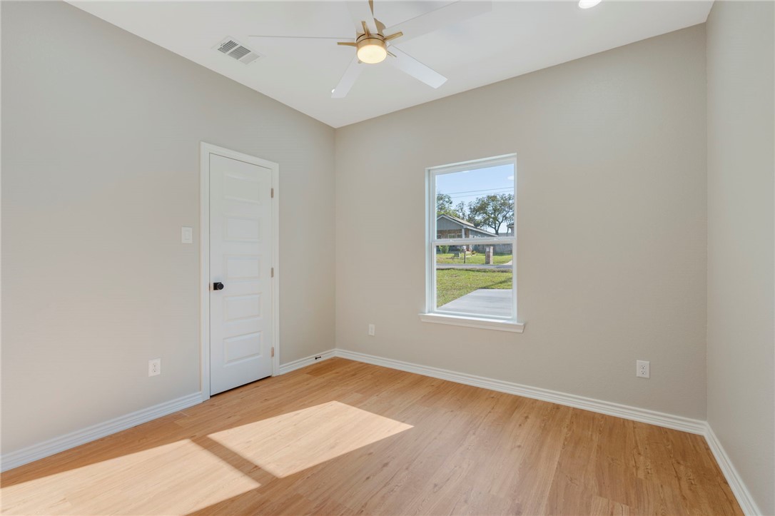 1614 Robeson Street Bryan, TX 77803 - Photo 13 of 19