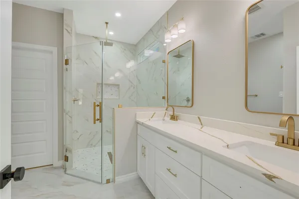 $299,800 | 1614 Robeson Street, Bryan, TX 77803