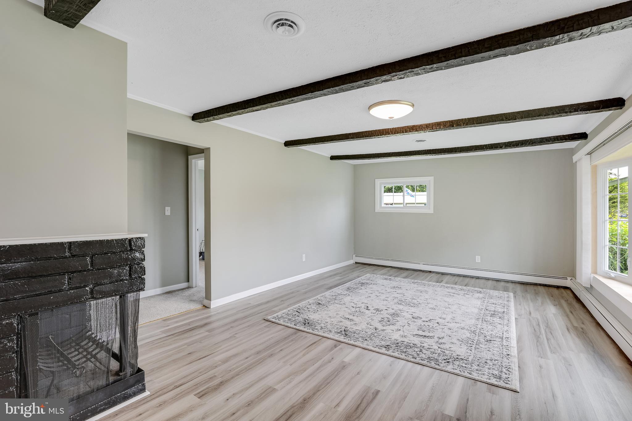 1001 Marrows Road Newark, DE 19713 - Photo 2 of 19 Living Room