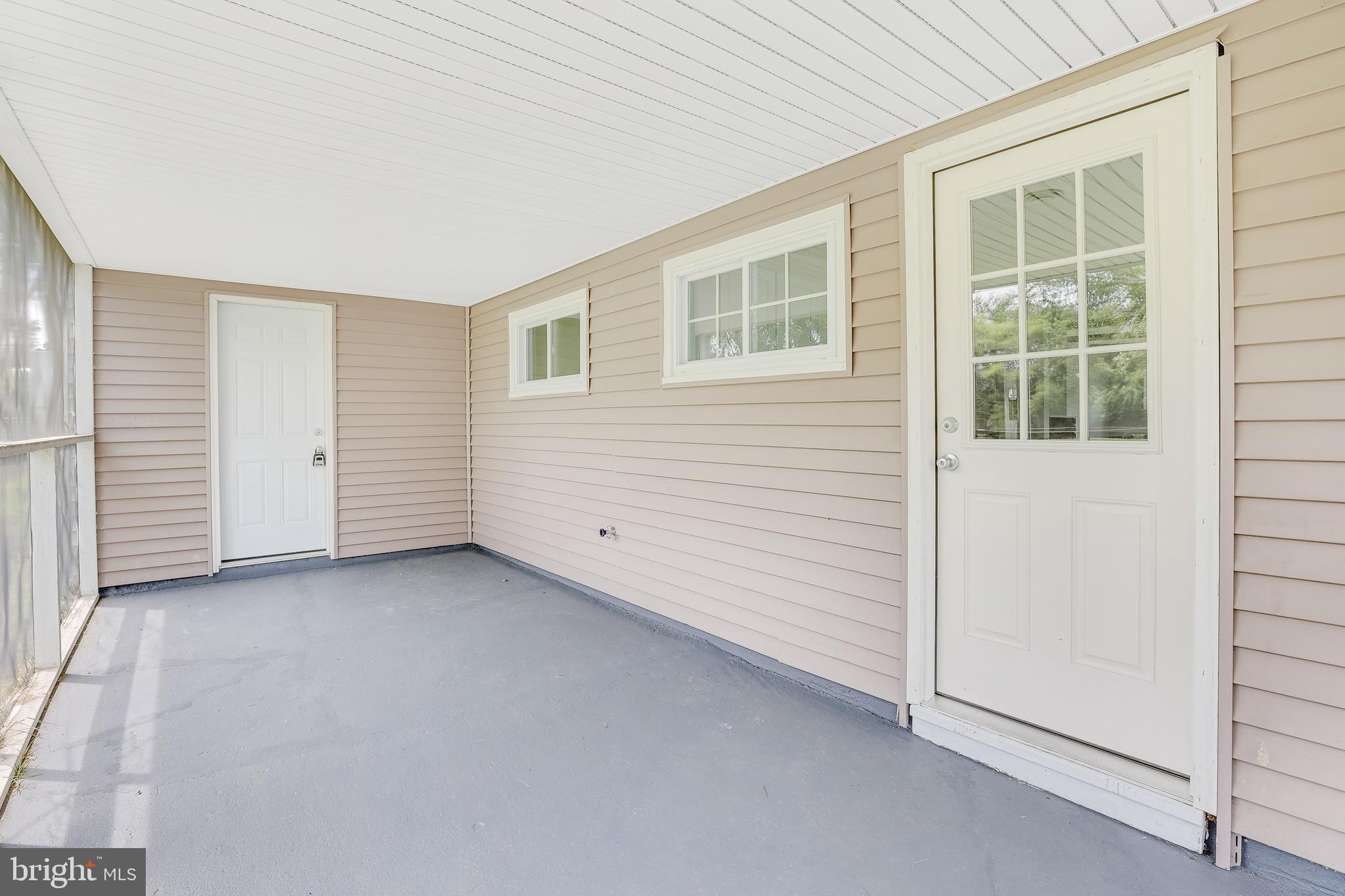 1001 Marrows Road Newark, DE 19713 - Photo 15 of 19 Side screened in porch