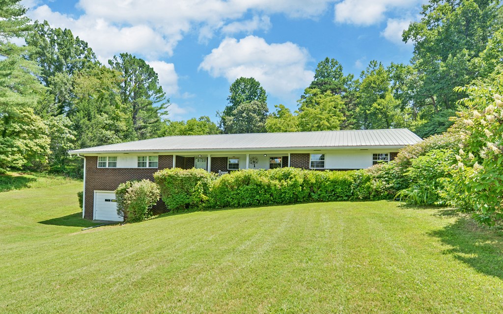 4311 Blue Ridge Drive Blue Ridge, GA 30513 - Photo 39 of 49 Gallery Image 39
