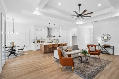 $445,000 | 1016 West 19th Avenue, Covington, LA 70433