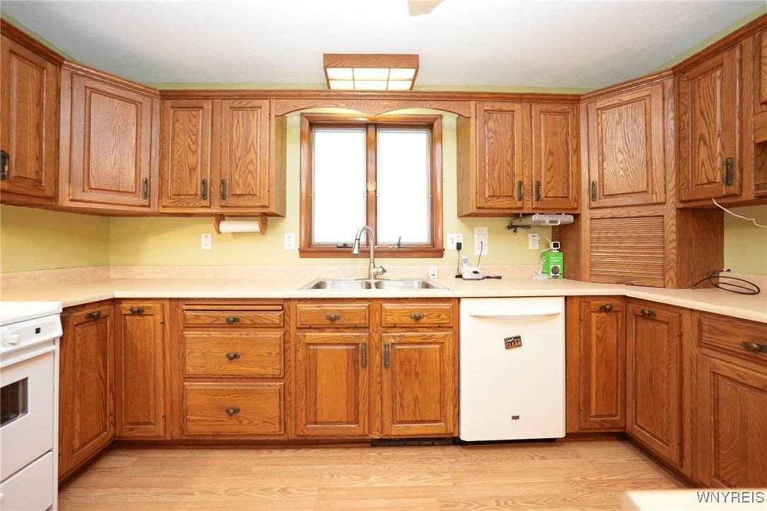 6080 Strauss Road Lockport Town, NY 14094 - Photo 10 of 50