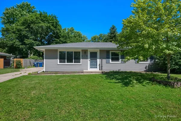 $364,000 | 1820 Forrest Boulevard, St. Charles, IL 60174