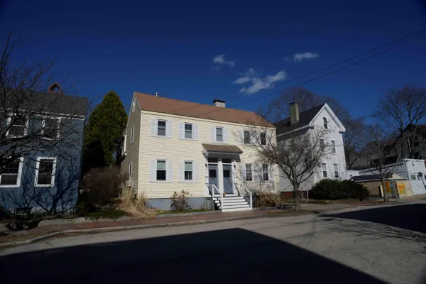 $499,900 | 145 Cabot Street, Unit 1, Portsmouth, NH 03801