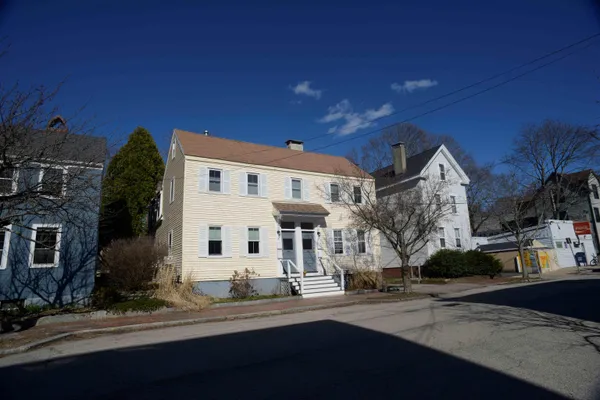 $499,900 | 145 Cabot Street, Unit 1, Portsmouth, NH 03801