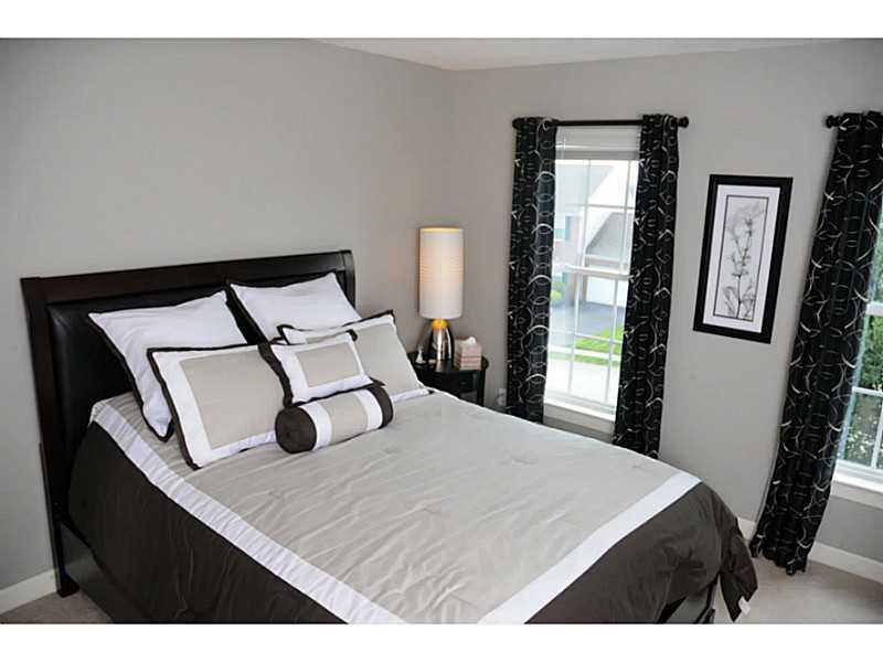 325 Buffalo Ridge Road Canonsburg, PA 15317 - Photo 14 of 25 Bedroom. 325 Buffalo Ridge Road Bedroom 2