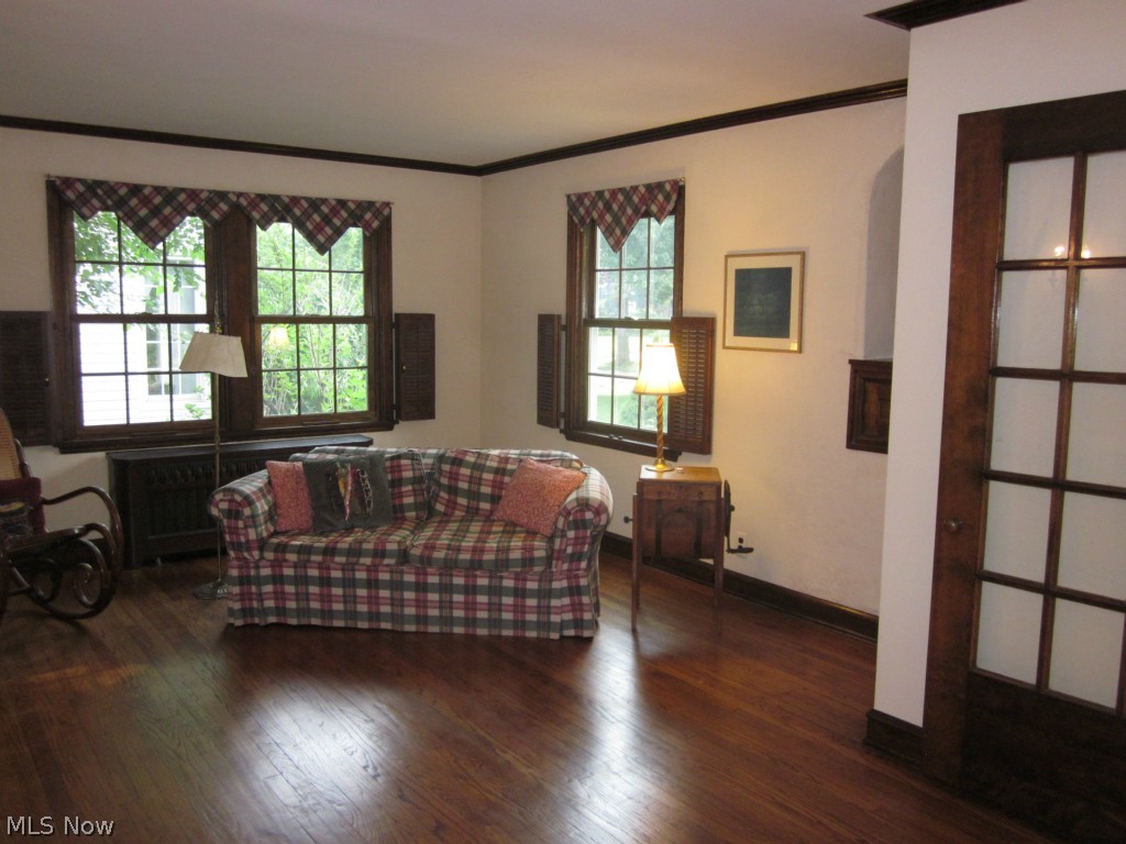 3344 Elsmere Road Cleveland, OH 44120 - Photo 5 of 25 Beautiful architectural details in the living room include hardwood floors