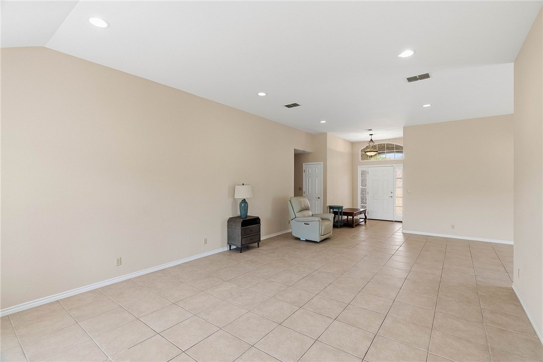 101 Cedar Ridge Drive Rockport, TX 78382 - Photo 9 of 34 Gallery Image 9
