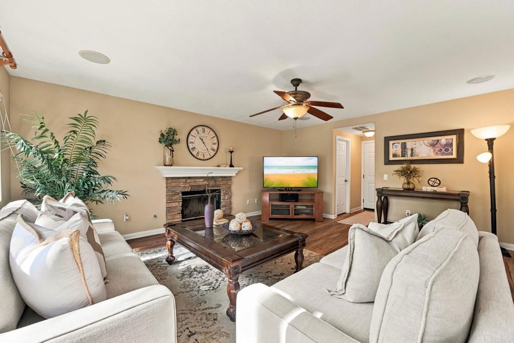 316 Spring Canyon Way Oceanside, CA 92057 - Photo 15 of 45 Gallery Image 15