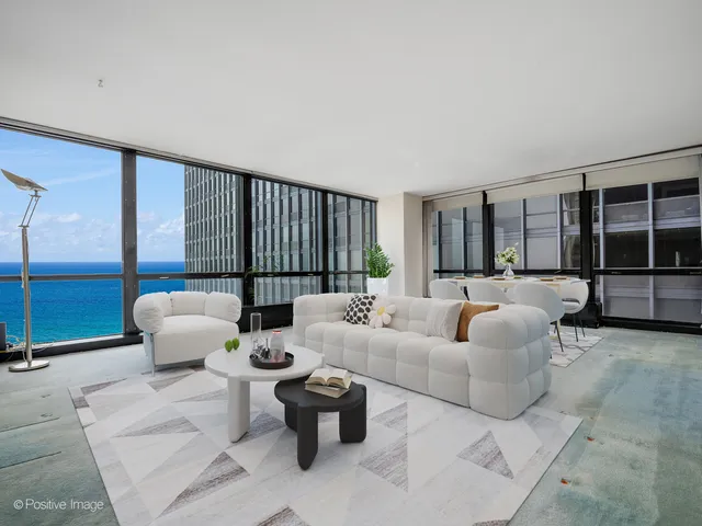 $259,900 | 910 North Lake Shore Drive, Unit 815, Chicago, IL 60611