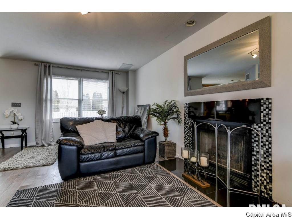 2404 Gander Road Springfield, IL 62711 - Photo 5 of 36