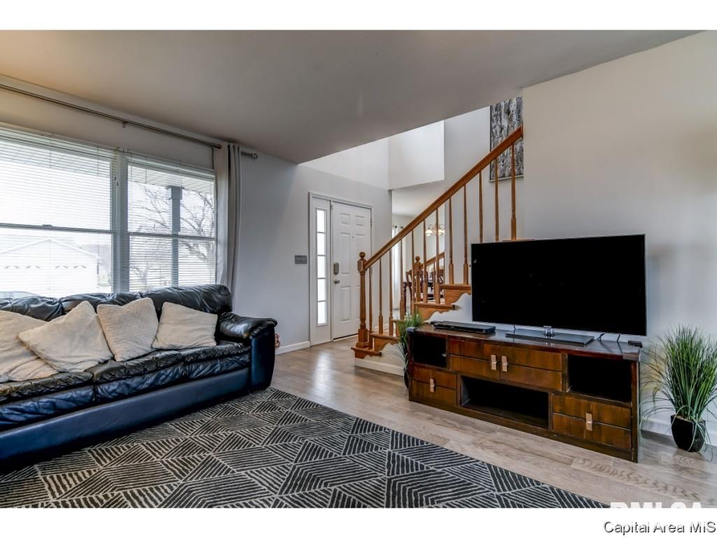 2404 Gander Road Springfield, IL 62711 - Photo 6 of 36