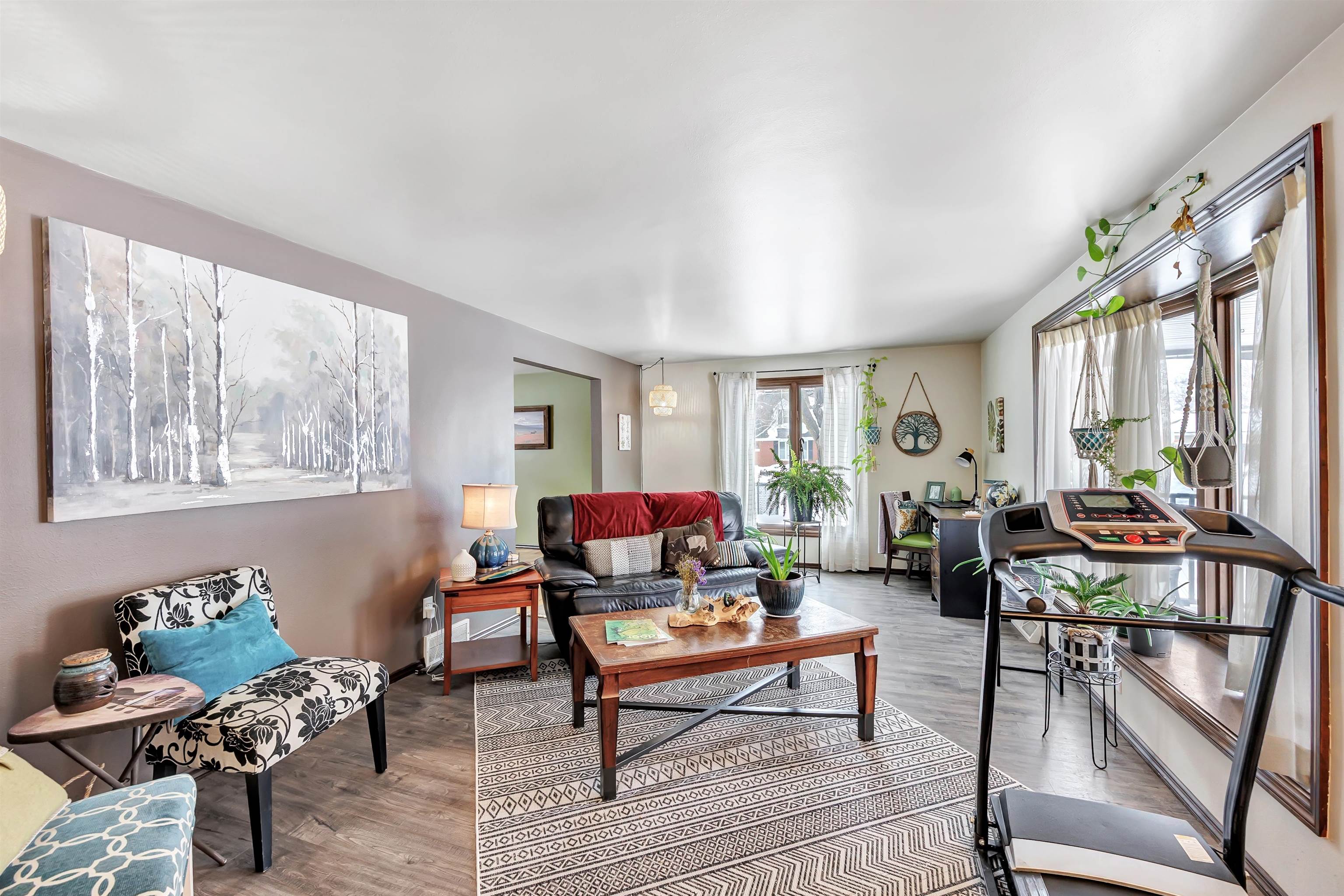 253 Scout Way De Pere, WI 54115 - Photo 2 of 46