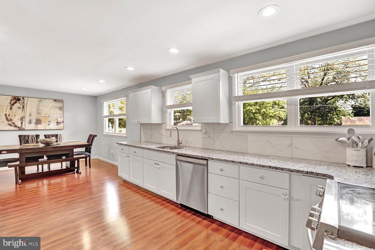 244 Briarwood Road West Berlin, NJ 08091 - Photo 8 of 26 Gallery Image 8
