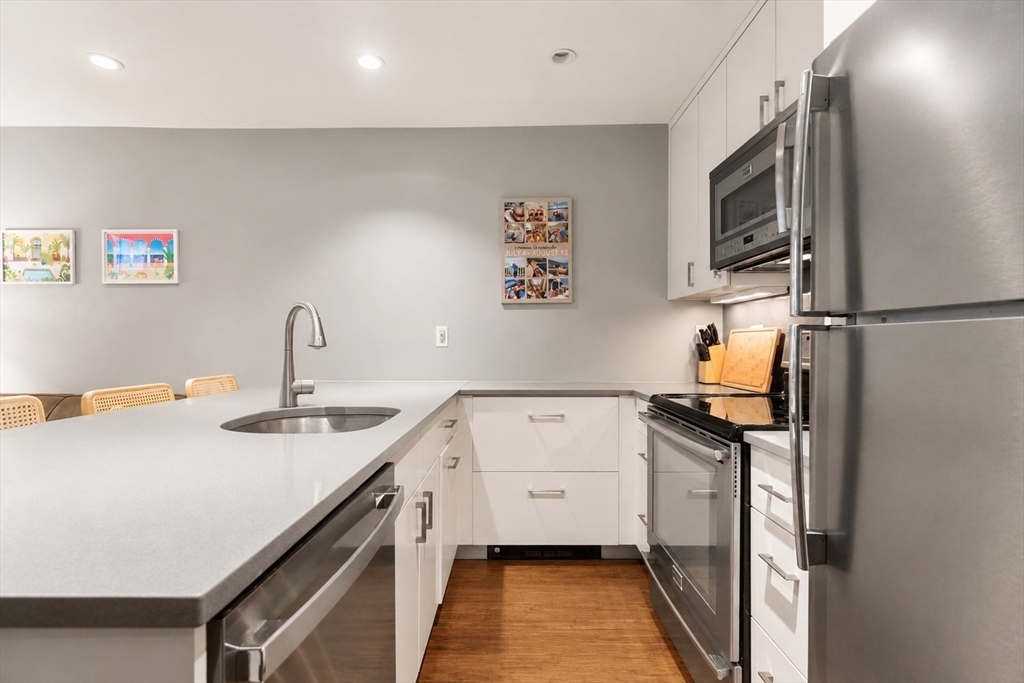 92 West Springfield Street, Unit 1 Boston, MA 02118 - Photo 2 of 10