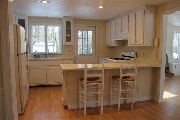 9 Valentine Road Northborough, MA 01532 - Photo 8 of 28 Gallery Image 8