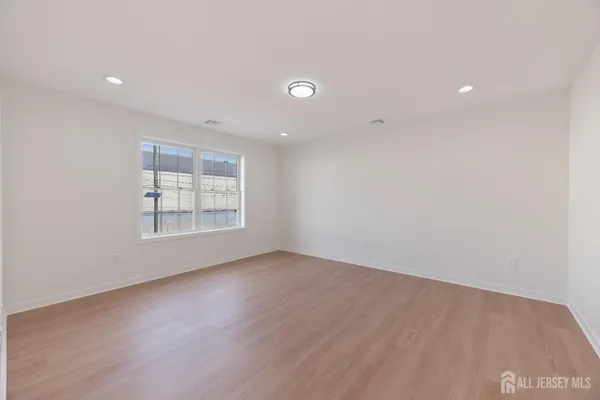 $750,000 | 1758 South 2nd Street, Piscataway, NJ 08854