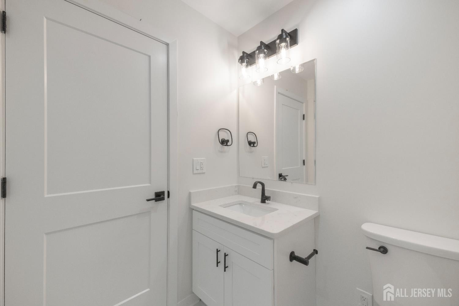 1758 South 2nd Street Piscataway, NJ 08854 - Photo 27 of 51