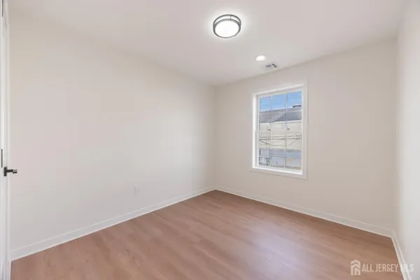 $750,000 | 1758 South 2nd Street, Piscataway, NJ 08854