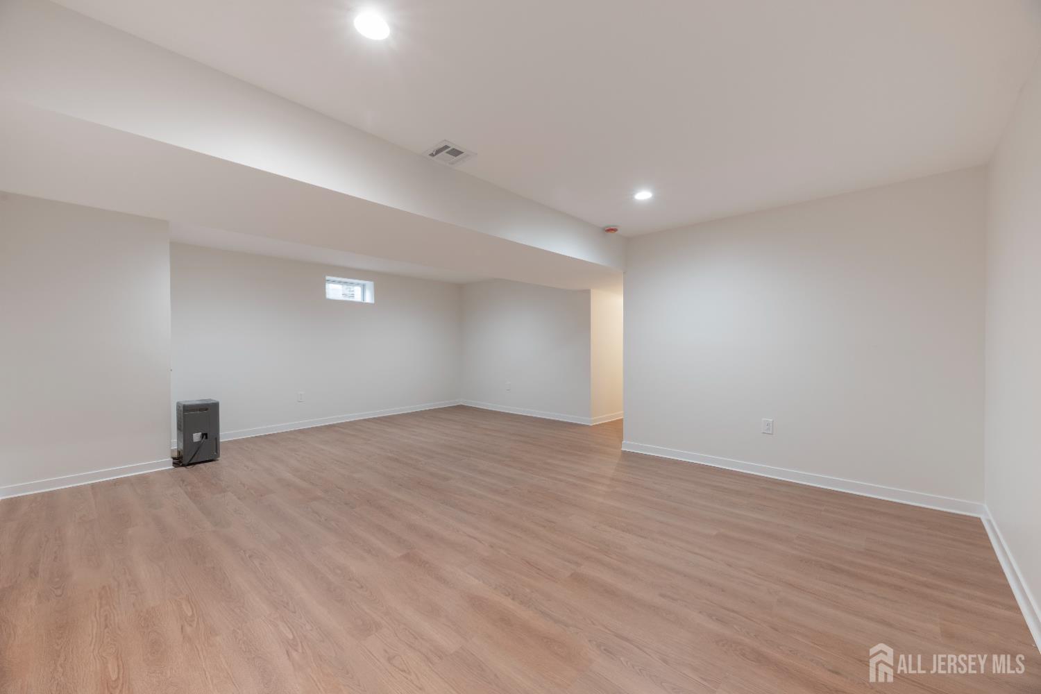 1758 South 2nd Street Piscataway, NJ 08854 - Photo 32 of 51