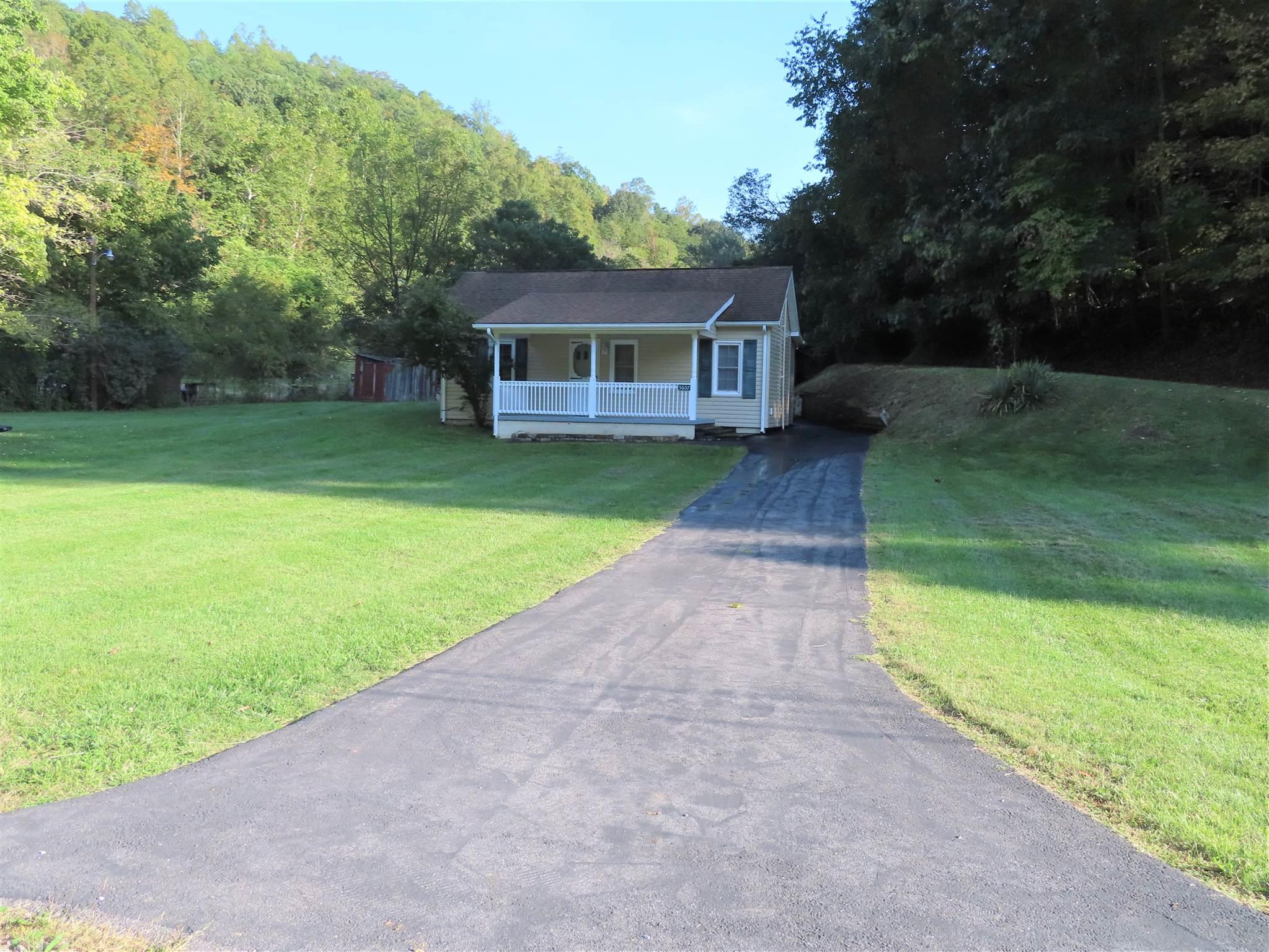 5607 Roanoke Road Shawsville, VA 24162 - Photo 6 of 38 Gallery Image 6