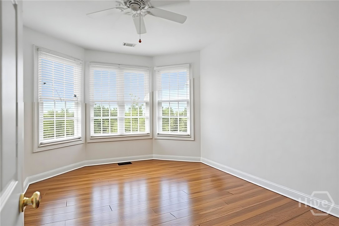340 West Jones Street Savannah, GA 31401 - Photo 24 of 33 2nd bedroom with ensuite bathroom