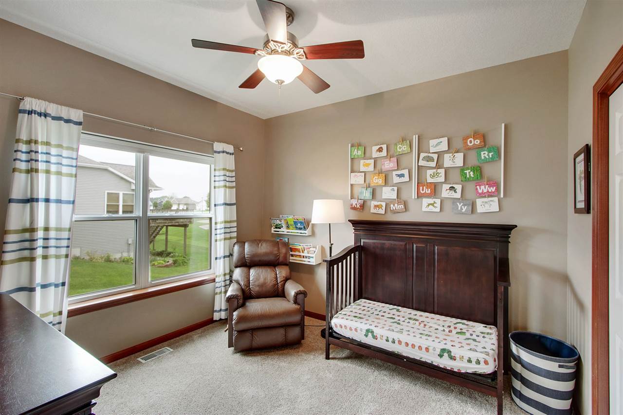 6607 Harrison Road Southwest Cedar Rapids, IA 52404 - Photo 17 of 34 Gallery Image 17