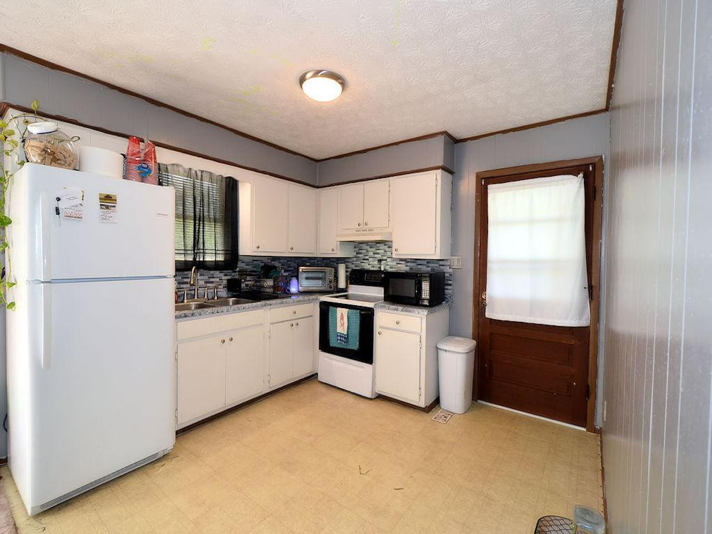 105 Springbrook Road Afton, TN 37616 - Photo 2 of 11 Photo 2
