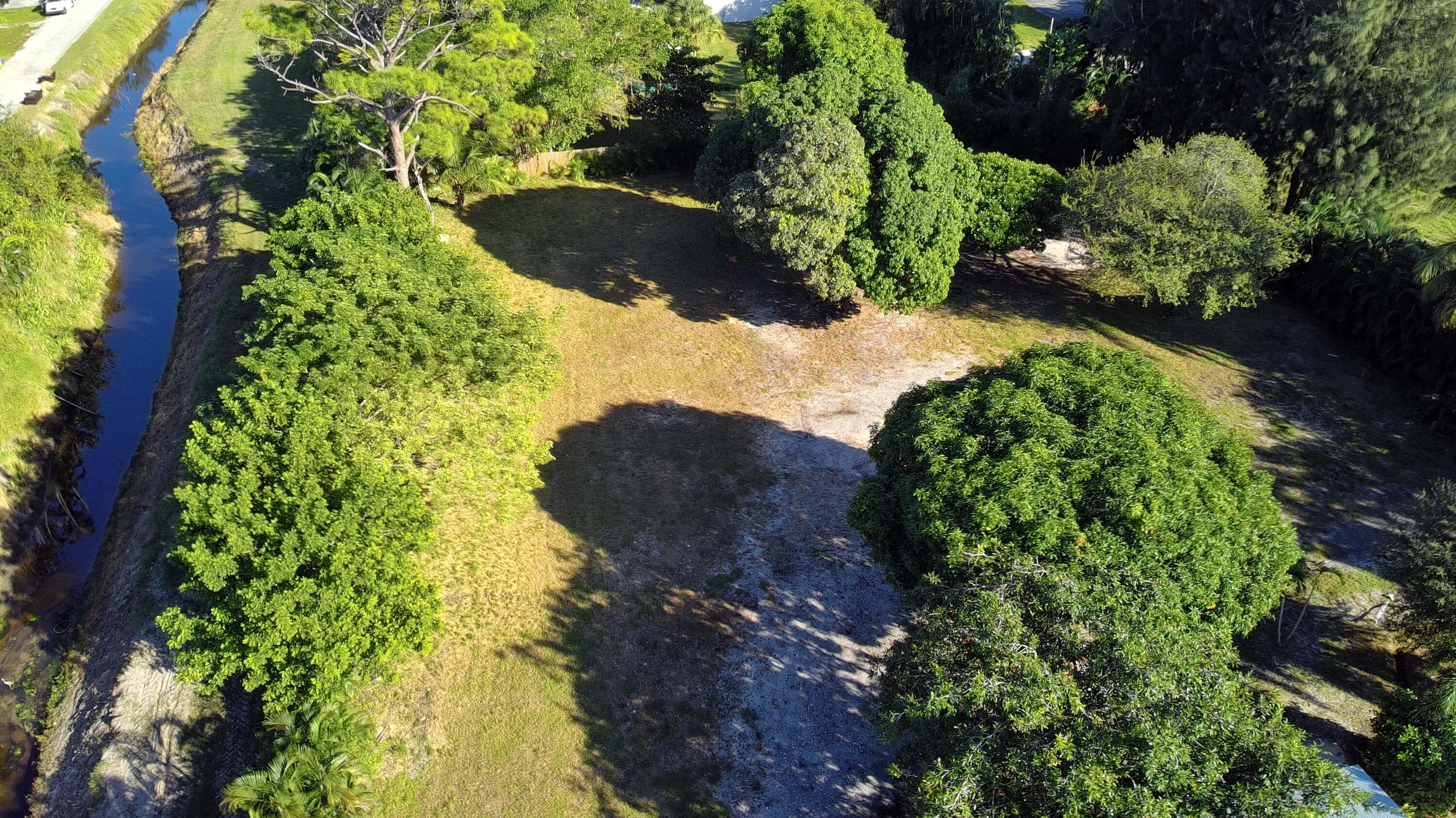 4138 Kirk Road Lake Worth, FL 33461 - Photo 5 of 9 a view of a garden
