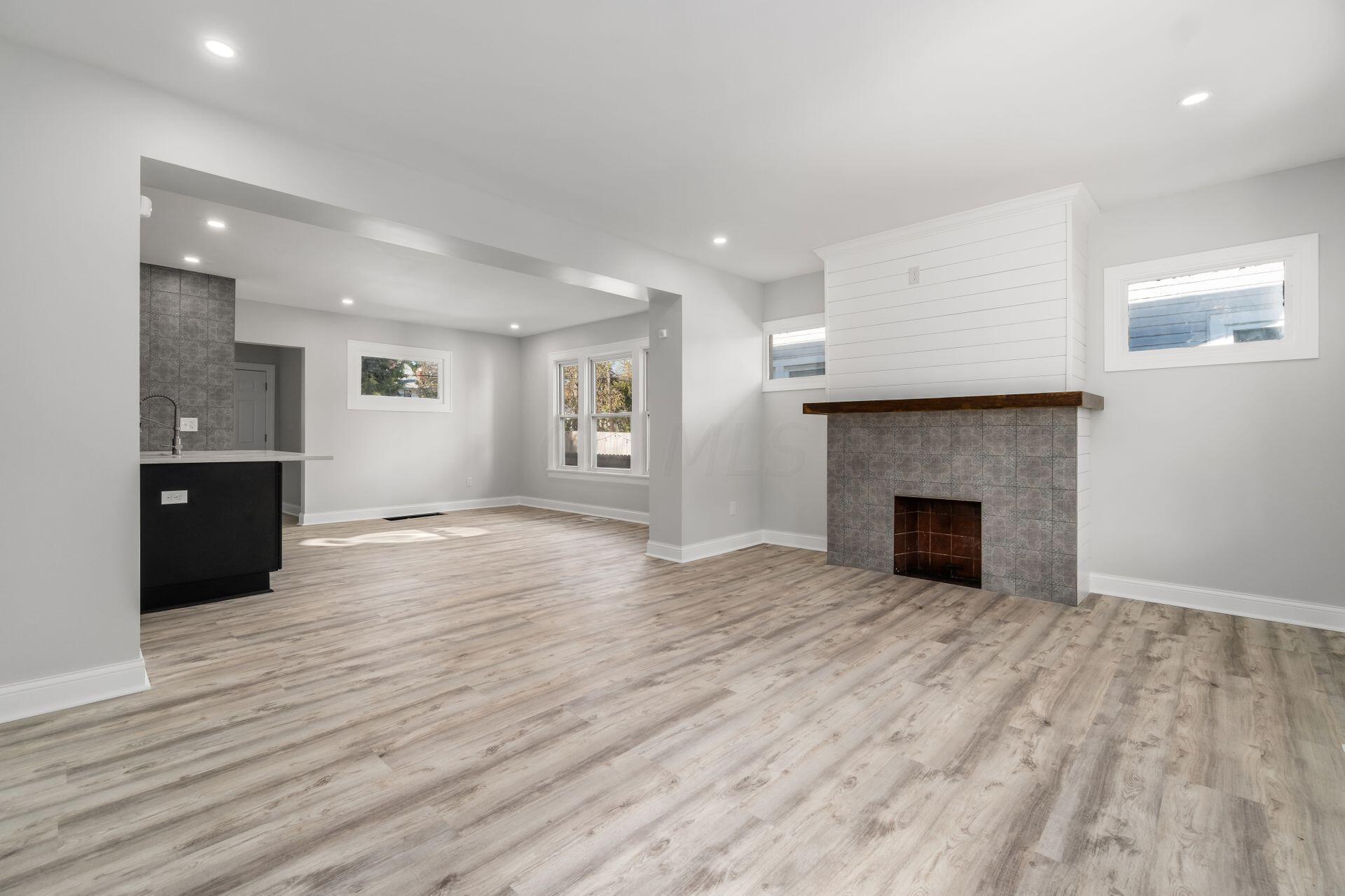 721 Berkeley Road Columbus, OH 43205 - Photo 3 of 29 Luxury Vinyl Plank Flooring