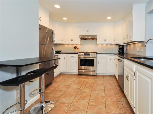 14 Barrett Street Needham, MA 02492 - Photo 3 of 17 Gallery Image 3
