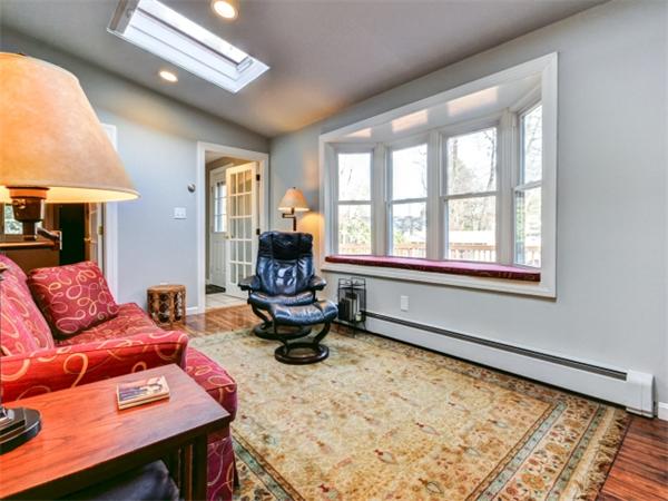 14 Barrett Street Needham, MA 02492 - Photo 5 of 17 Gallery Image 5