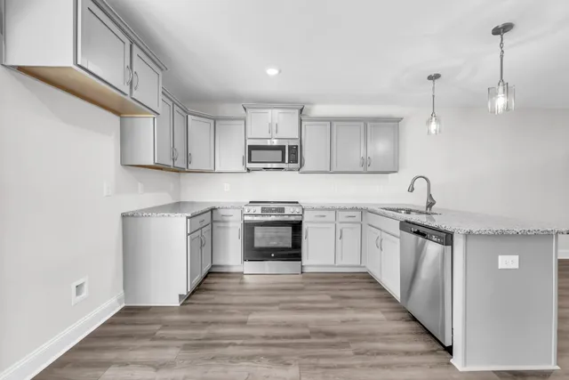 $215,900 | 127 Quarry Point Drive, Unit C127, Clarksville, TN 37043