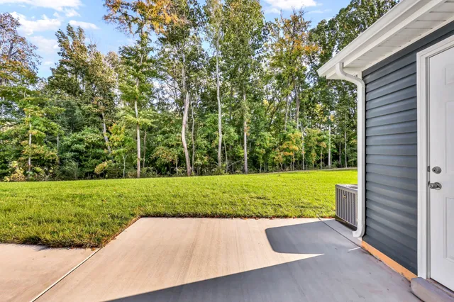 $215,900 | 127 Quarry Point Drive, Unit C127, Clarksville, TN 37043