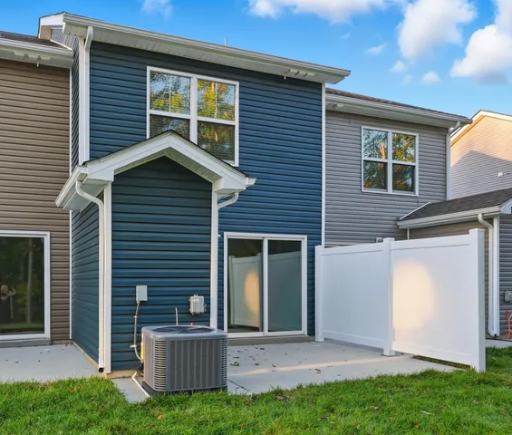 $215,900 | 127 Quarry Point Drive, Unit C127, Clarksville, TN 37043