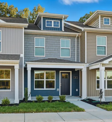$215,900 | 127 Quarry Point Drive, Unit C127, Clarksville, TN 37043