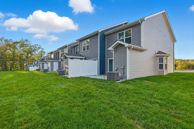 $215,900 | 127 Quarry Point Drive, Unit C127, Clarksville, TN 37043