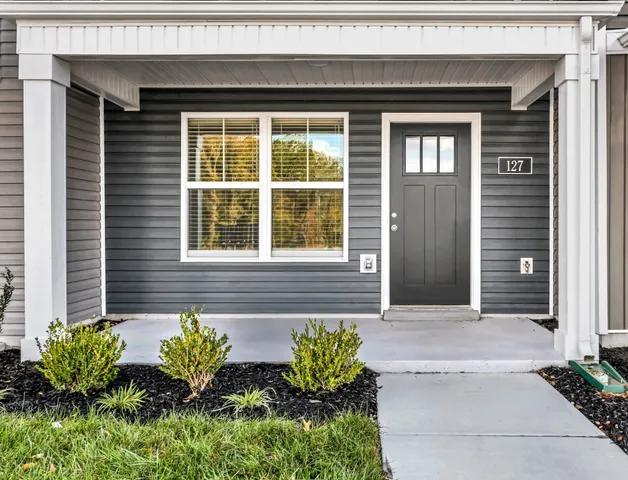 $215,900 | 127 Quarry Point Drive, Unit C127, Clarksville, TN 37043