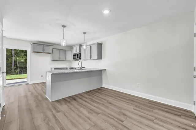 $215,900 | 127 Quarry Point Drive, Unit C127, Clarksville, TN 37043