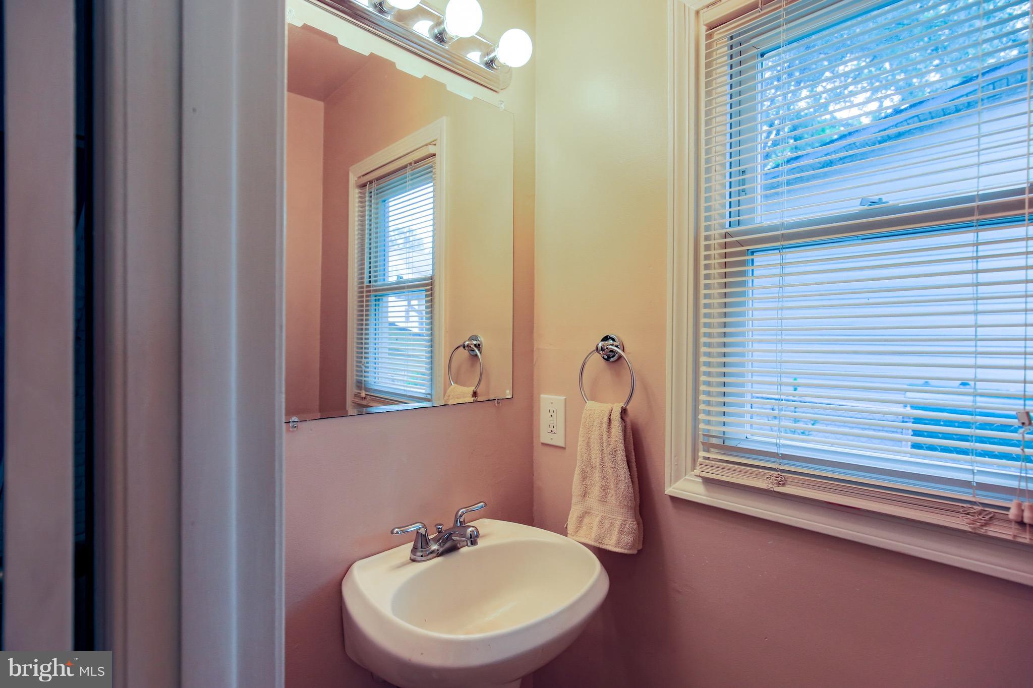 1509 Bishop Road Edgewater, MD 21037 - Photo 16 of 24 Half Bath