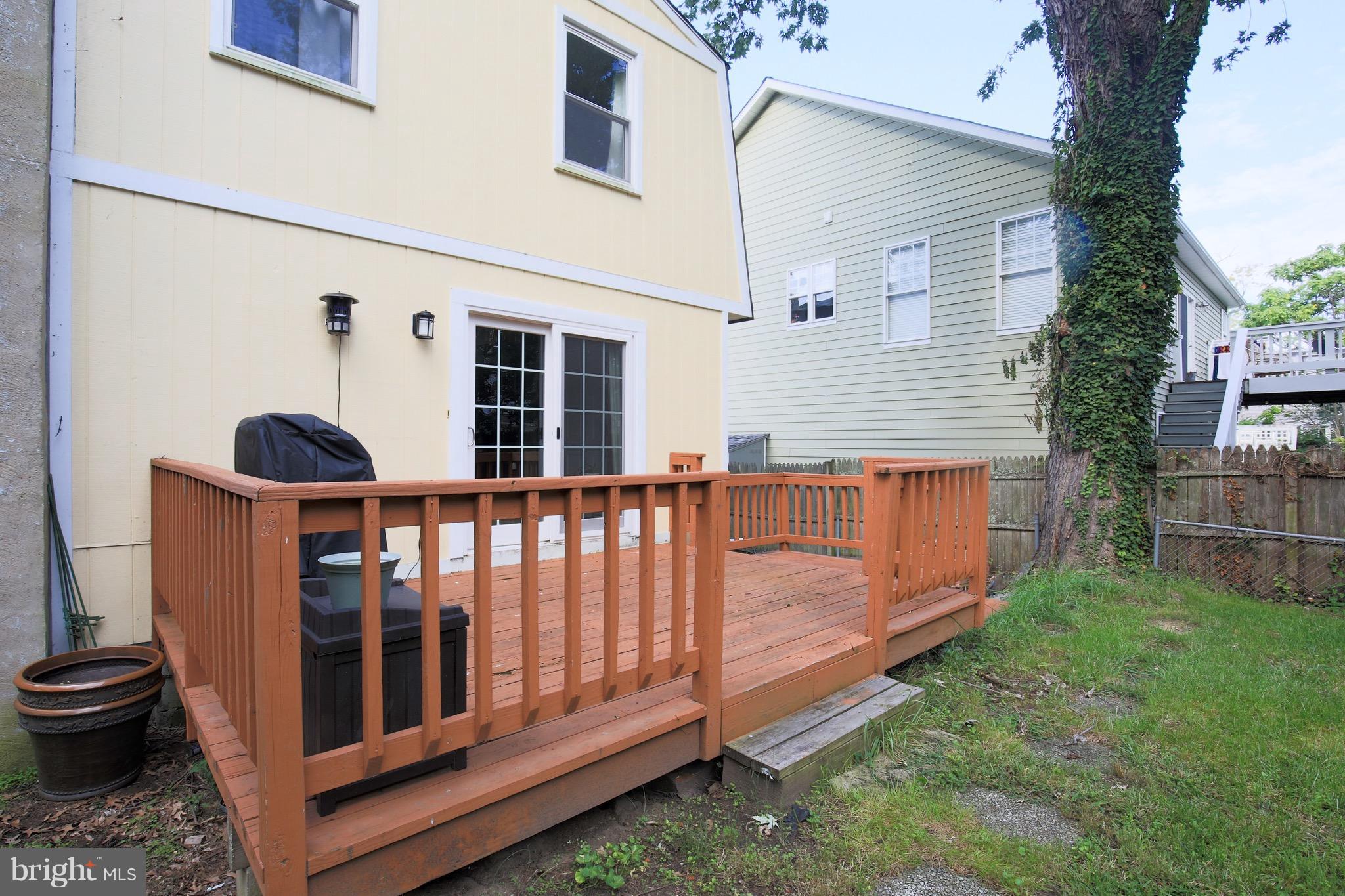 1509 Bishop Road Edgewater, MD 21037 - Photo 10 of 24 Perfect Grilling Area!