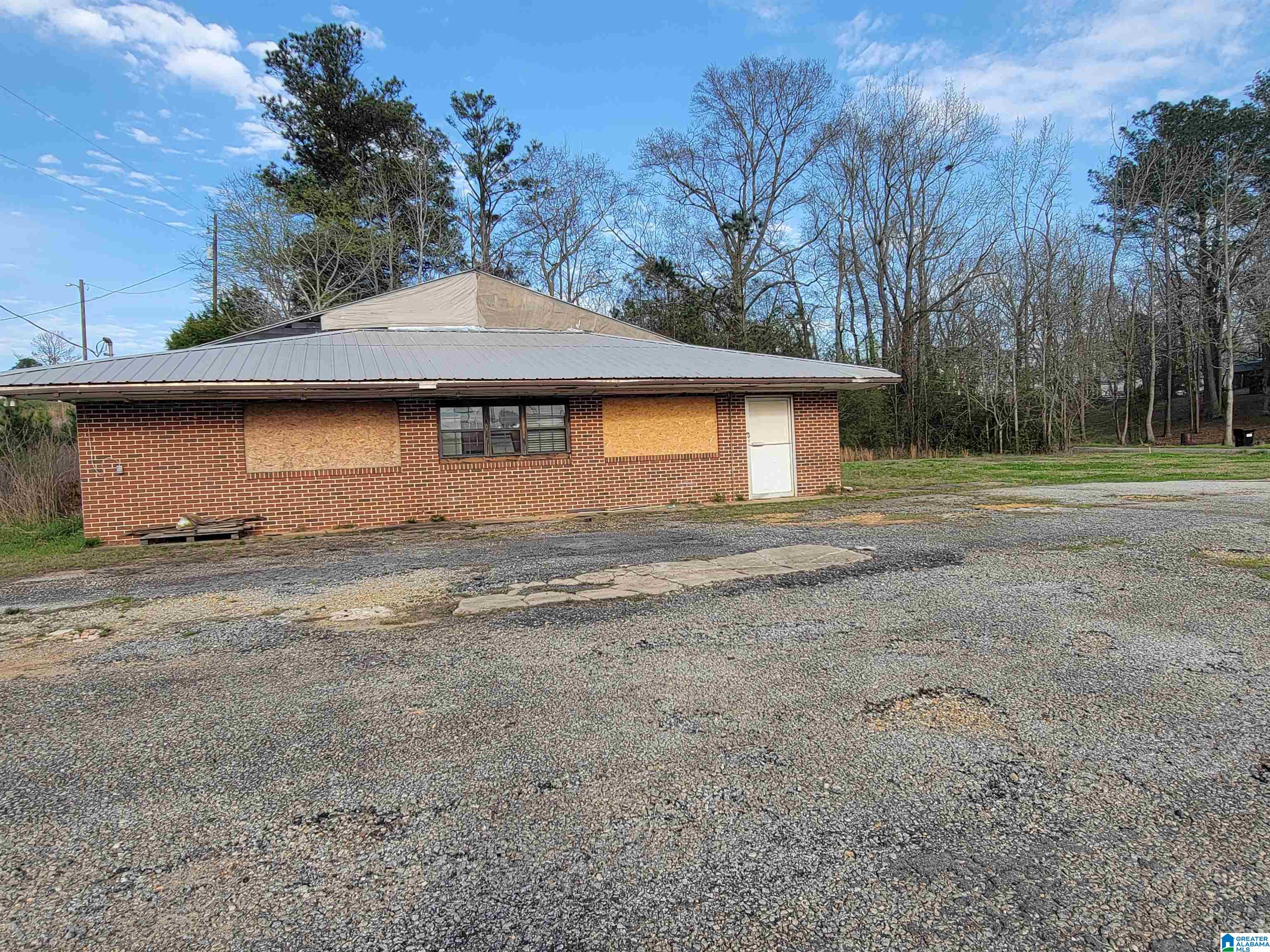 607 West Point Street Roanoke, AL 36274 - Photo 1 of 6